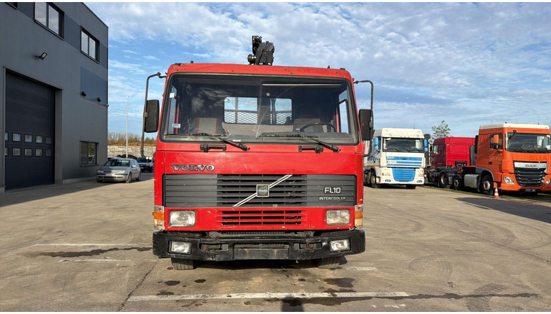 Volvo FL 10 - 320 (MANUAL PUMP / STEEL SUSP. / CRANE / LAMES / POMPE MANUELLE) - Valníkový/ Plošinový nákladný automobil, Auto s hydraulickou rukou: obrázok 2 Volvo FL 10 - 320 (MANUAL PUMP / STEEL SUSP. / CRANE / LAMES / POMPE MANUELLE) - Valníkový/ Plošinový nákladný automobil, Auto s hydraulickou rukou: obrázok 2