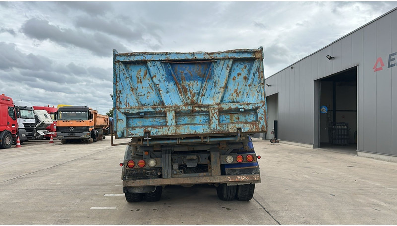 Volvo FL 12.380 (8X4 /STEEL SUSP. / BOITE MANUELLE / MANUAL GEARBOX) - Sklápač: obrázok 5 Volvo FL 12.380 (8X4 /STEEL SUSP. / BOITE MANUELLE / MANUAL GEARBOX) - Sklápač: obrázok 5