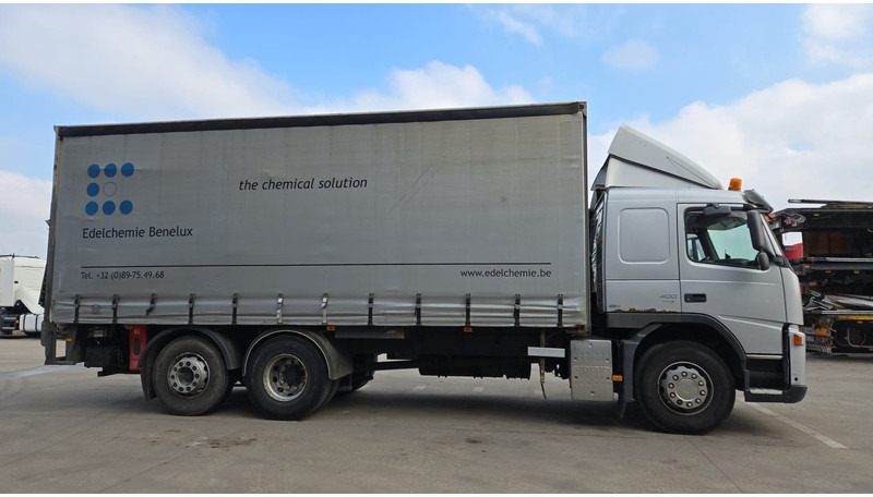 Volvo FM 400 (BELGIAN TRUCK / TECHNICAL TOP CONDITION !! / 6X2 / LIFT / EURO 5) - Plachtové nákladné vozidlo: obrázok 4 Volvo FM 400 (BELGIAN TRUCK / TECHNICAL TOP CONDITION !! / 6X2 / LIFT / EURO 5) - Plachtové nákladné vozidlo: obrázok 4