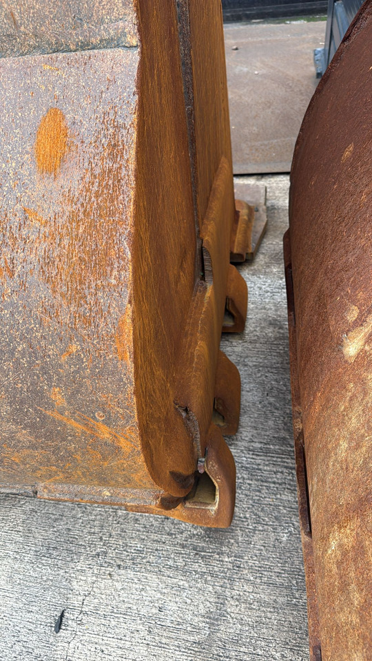 KOMATSU WA500 Loading Bucket - Nakladacia lyžica: obrázok 5 KOMATSU WA500 Loading Bucket - Nakladacia lyžica: obrázok 5