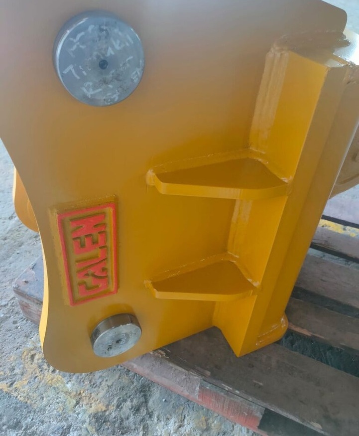 Komatsu PC350 Heavy Duty Rock Ripper - Rozrývač: obrázok 4 Komatsu PC350 Heavy Duty Rock Ripper - Rozrývač: obrázok 4