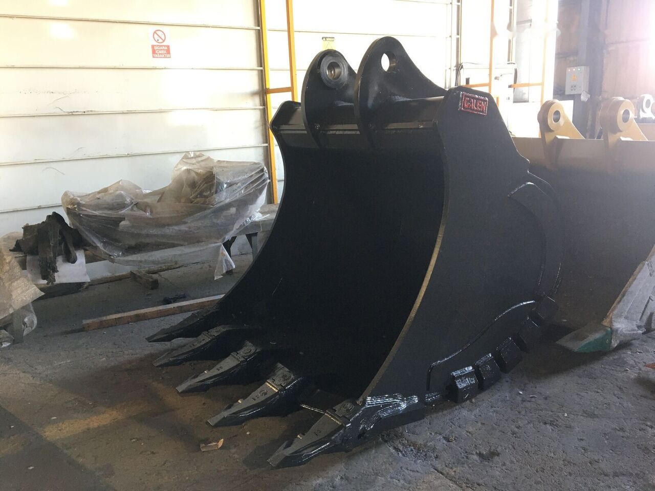 Komatsu PC350 Rock Bucket - Lyžica pre rýpadlo: obrázok 4 Komatsu PC350 Rock Bucket - Lyžica pre rýpadlo: obrázok 4