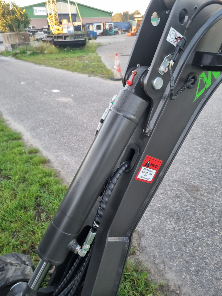 Mini rýpadlo WCM CTX 8010 Diesel: obrázok 14