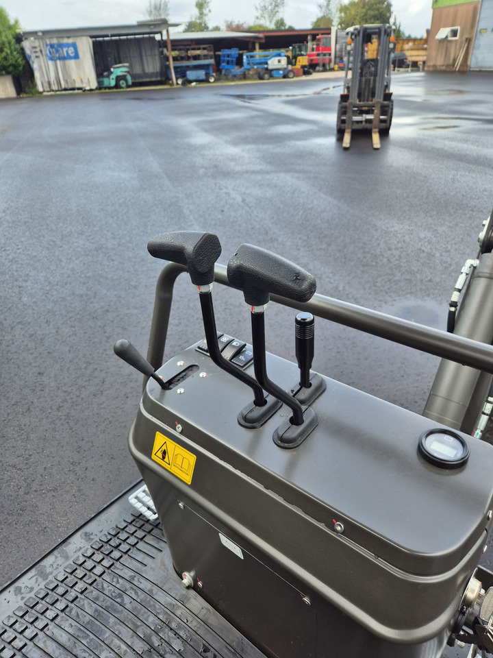 Mini rýpadlo WCM CTX 8010L Servo Diesel: obrázok 18 Mini rýpadlo WCM CTX 8010L Servo Diesel: obrázok 18