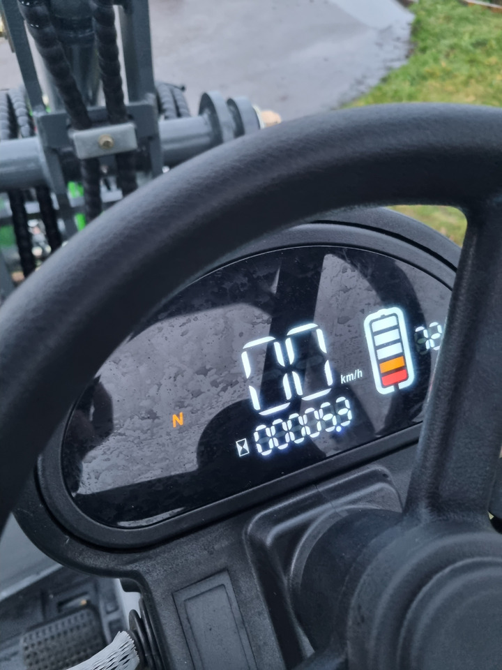 WCM L2110e E-Power - Kolesový nakladač: obrázok 1 WCM L2110e E-Power - Kolesový nakladač: obrázok 1