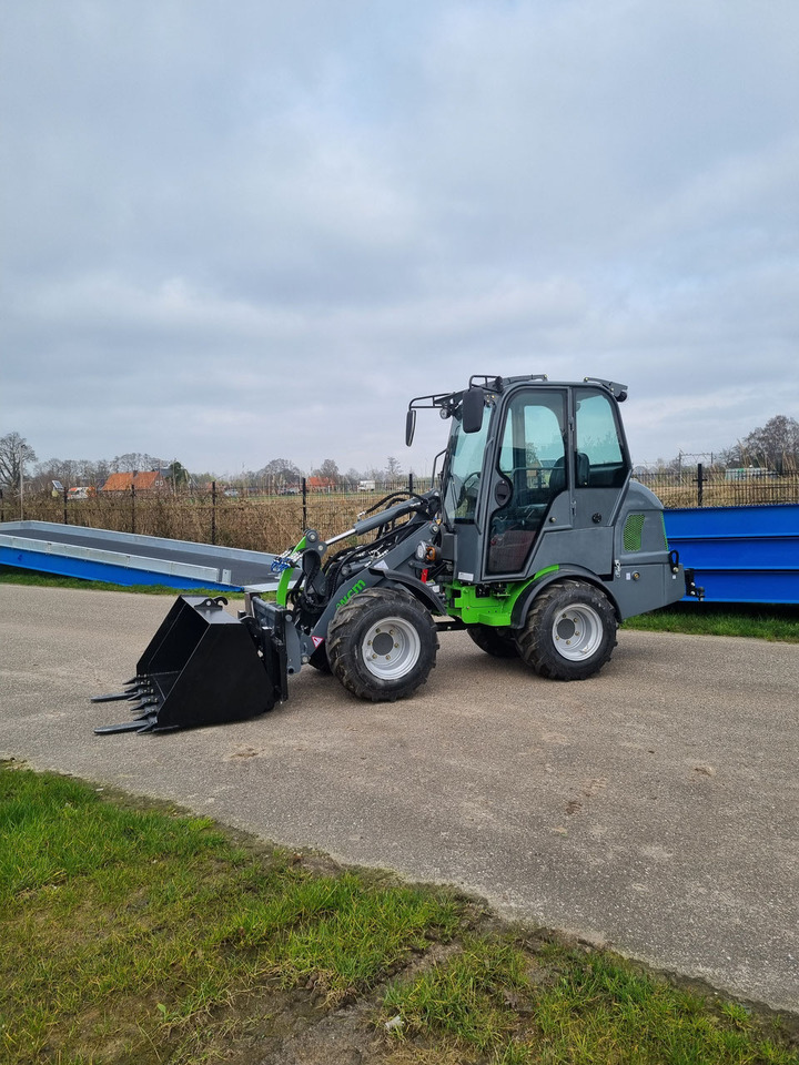 WCM-L2416 - Kolesový nakladač: obrázok 3 WCM-L2416 - Kolesový nakladač: obrázok 3