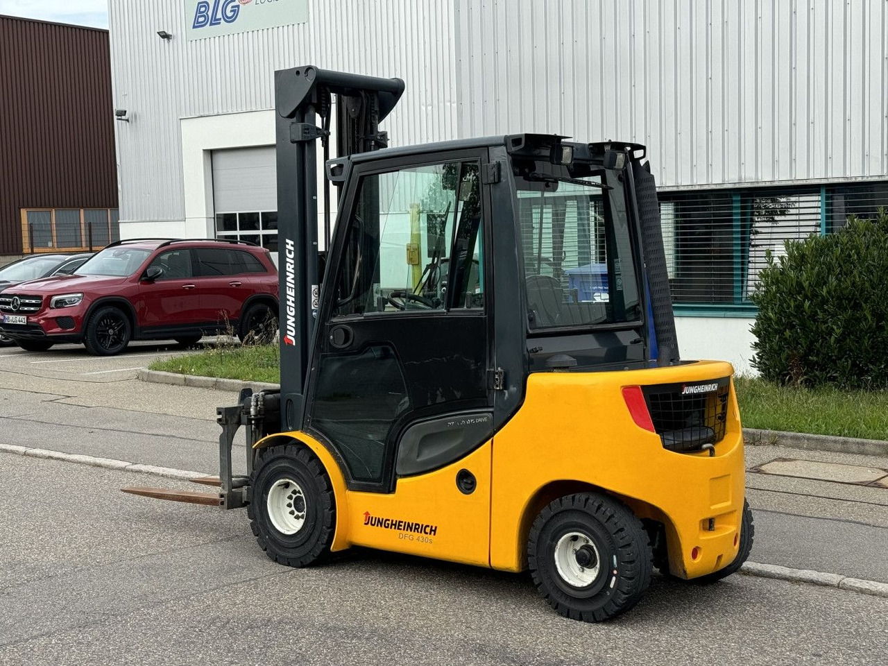 Jungheinrich DFG 430s 600DZ 3t Triplex 6m Zinkenverst. Seiten - Dieselový vysokozdvižný vozík: obrázok 5 Jungheinrich DFG 430s 600DZ 3t Triplex 6m Zinkenverst. Seiten - Dieselový vysokozdvižný vozík: obrázok 5