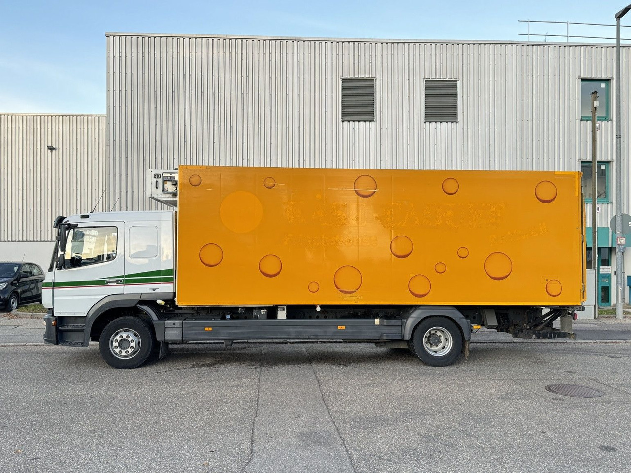 Mercedes-Benz Atego 1524 L-Haus Tiefkühlkoffer 6,9m LBW Tür - Chladirenské nákladné vozidlo: obrázok 4 Mercedes-Benz Atego 1524 L-Haus Tiefkühlkoffer 6,9m LBW Tür - Chladirenské nákladné vozidlo: obrázok 4
