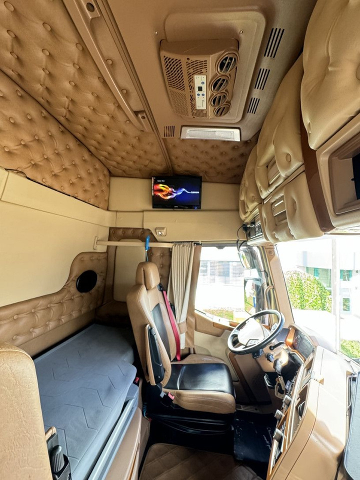 Renault T520 HIGHCAB TTC-Umbau 2-Tanks Retarder Standkli - Ťahač: obrázok 1 Renault T520 HIGHCAB TTC-Umbau 2-Tanks Retarder Standkli - Ťahač: obrázok 1