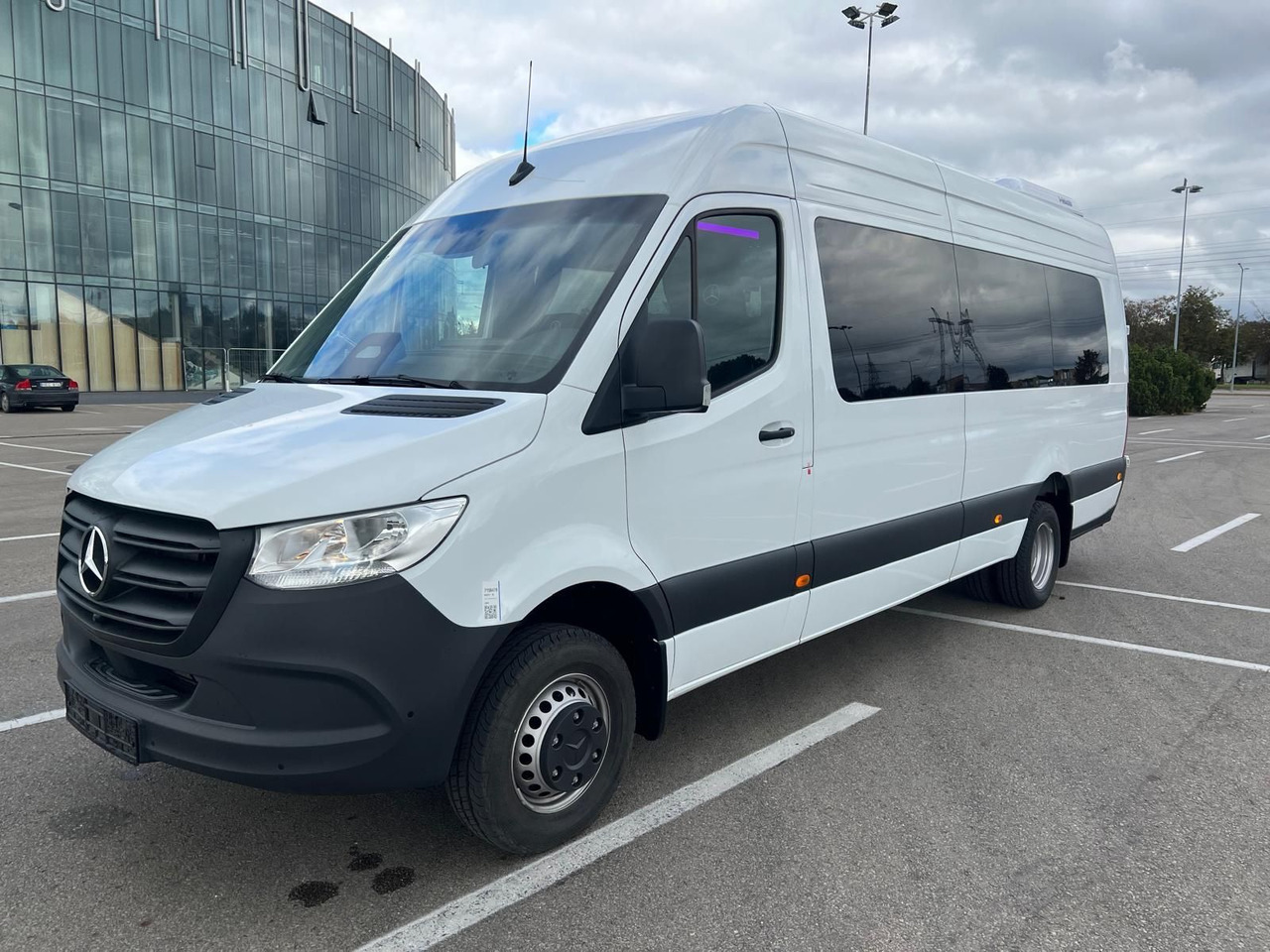 Mercedes-Benz Sprinter 517 Komfort XL, 21 SS - Minibus, Mikrobus: obrázok 2 Mercedes-Benz Sprinter 517 Komfort XL, 21 SS - Minibus, Mikrobus: obrázok 2