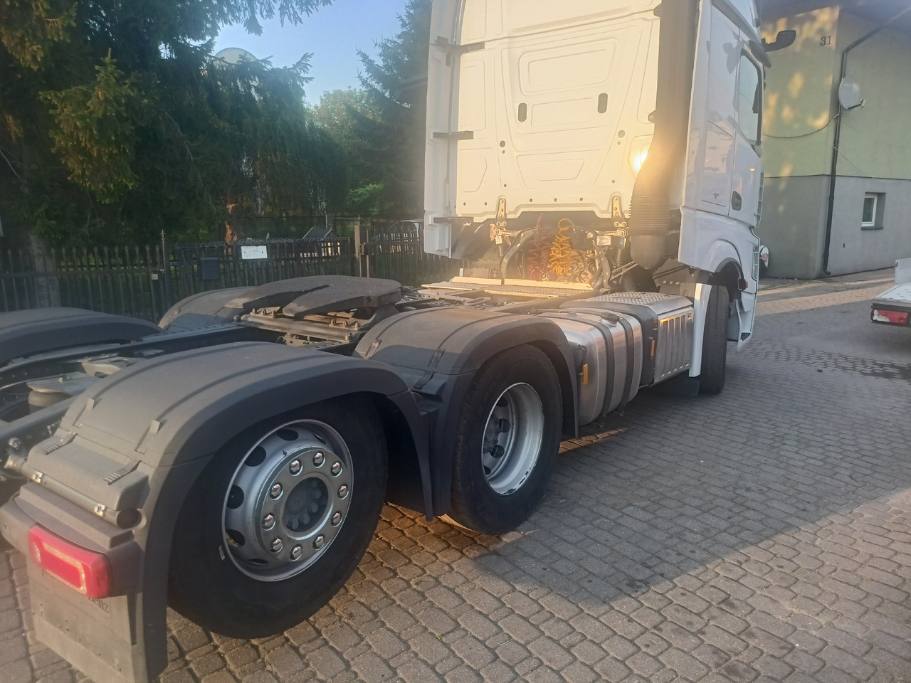 Mercedes-Benz Actros 2551 - Ťahač: obrázok 4 Mercedes-Benz Actros 2551 - Ťahač: obrázok 4