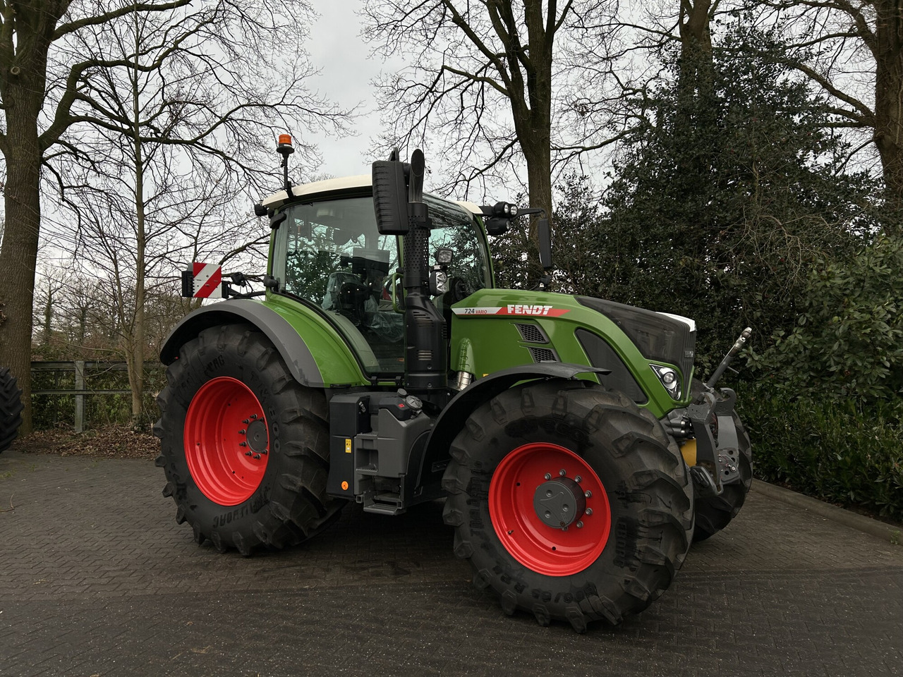 Fendt 724 Vario Gen6 ProfiPlus setting 2 - Traktor: obrázok 3 Fendt 724 Vario Gen6 ProfiPlus setting 2 - Traktor: obrázok 3