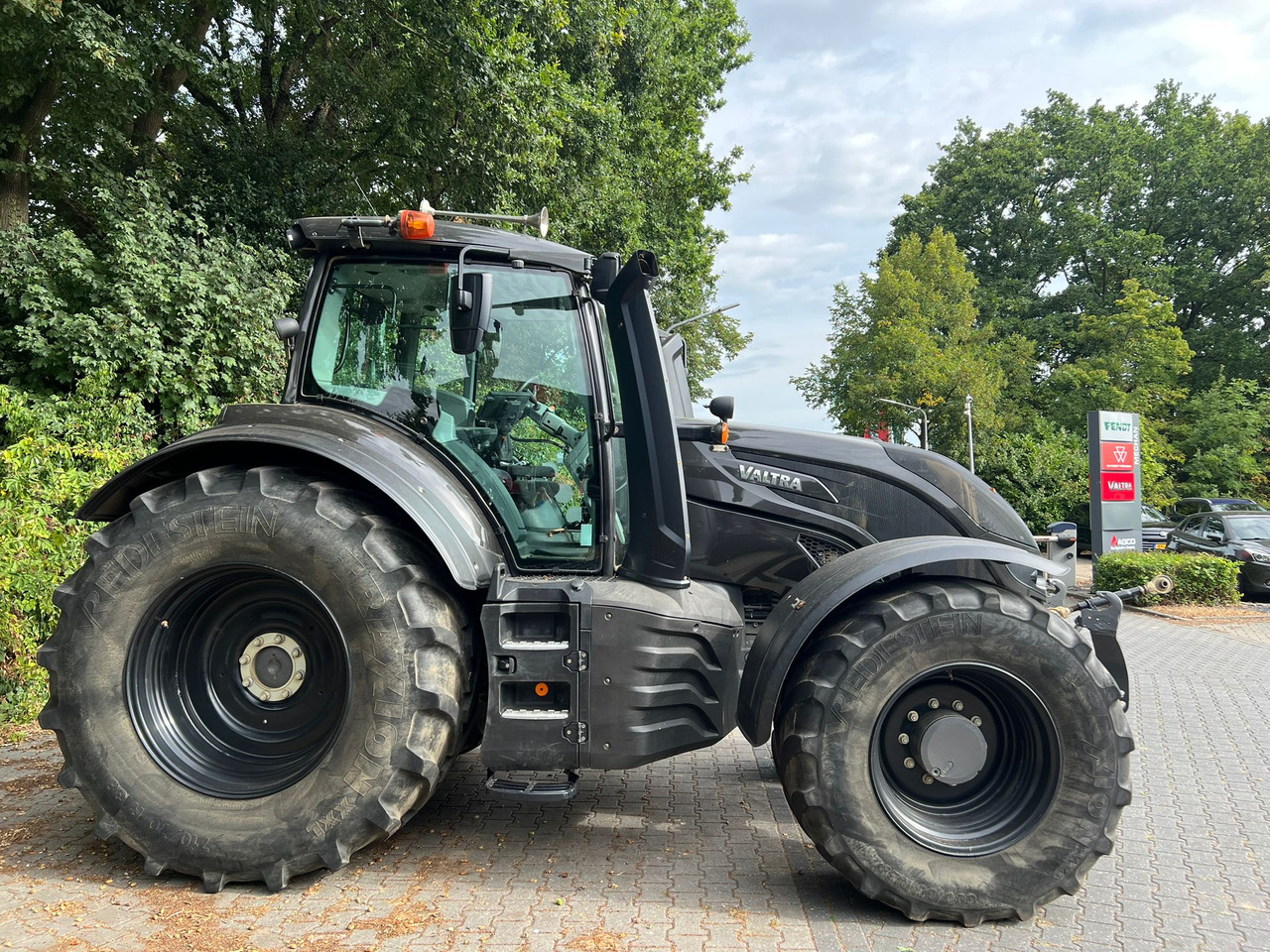 Valtra T174 Versu - Traktor: obrázok 4 Valtra T174 Versu - Traktor: obrázok 4