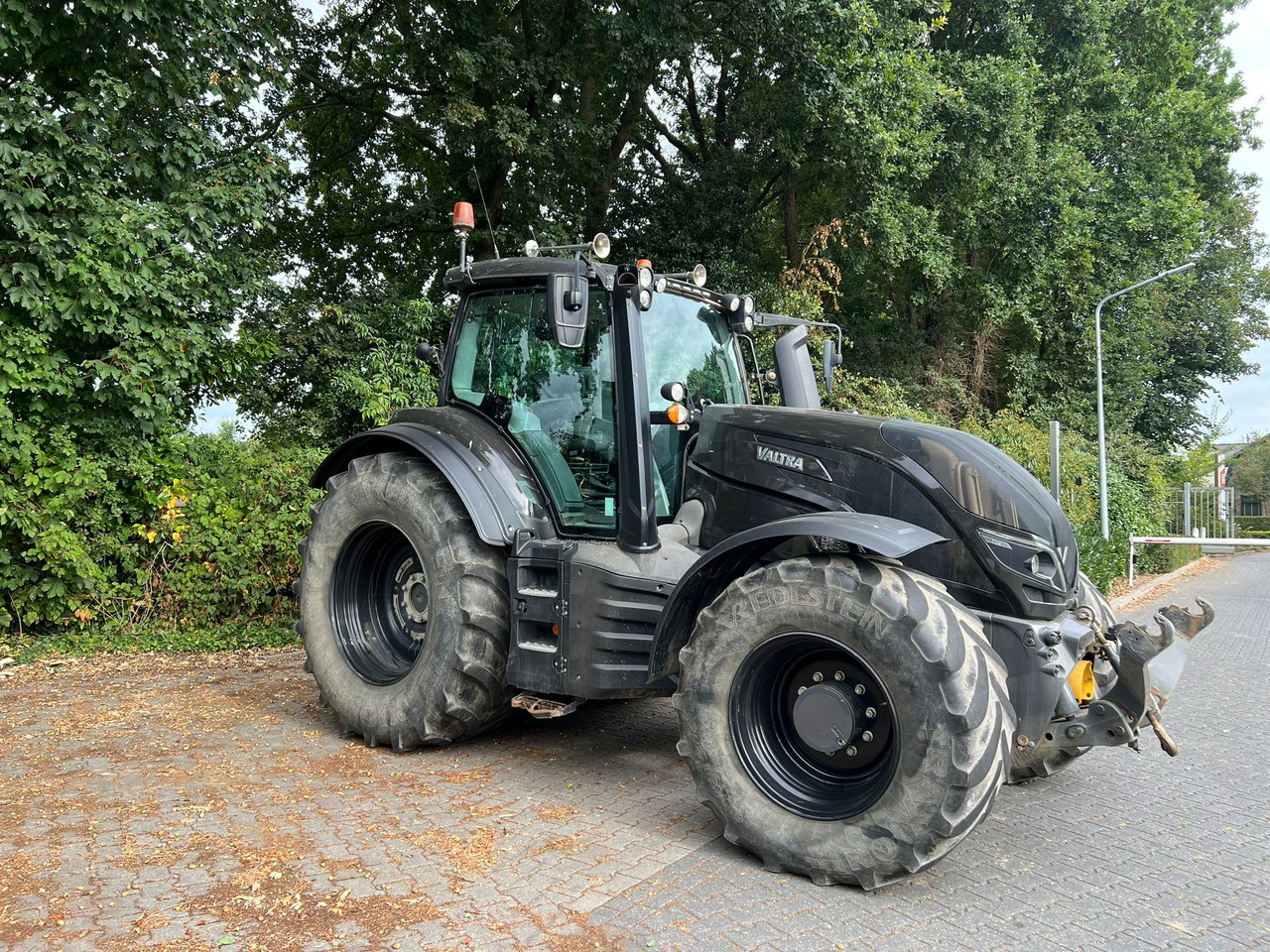 Valtra T174 Versu - Traktor: obrázok 3 Valtra T174 Versu - Traktor: obrázok 3