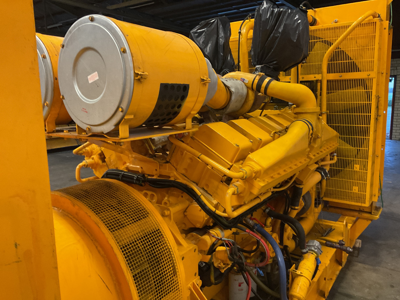 Cummins KTA38G3, 1000KVA Generatorset. Low hours and complete. - Elektrický generátor: obrázok 4 Cummins KTA38G3, 1000KVA Generatorset. Low hours and complete. - Elektrický generátor: obrázok 4
