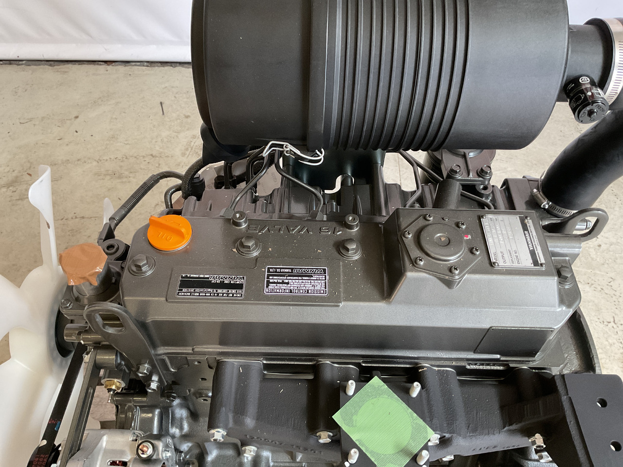 Yanmar 4TNV98 - Motor: obrázok 3 Yanmar 4TNV98 - Motor: obrázok 3