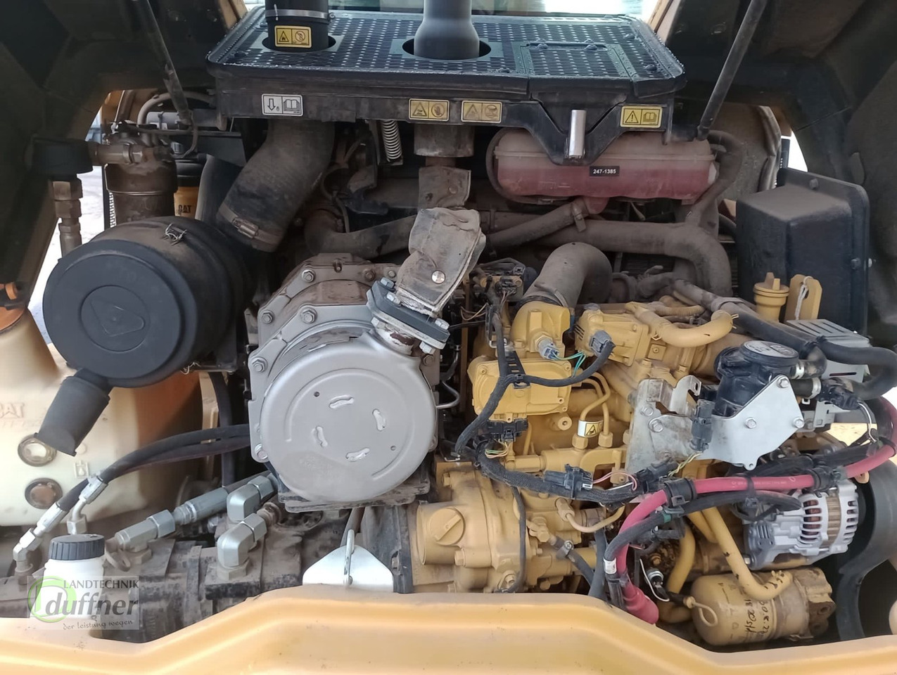 CAT 908 M - Kolesový nakladač: obrázok 3 CAT 908 M - Kolesový nakladač: obrázok 3