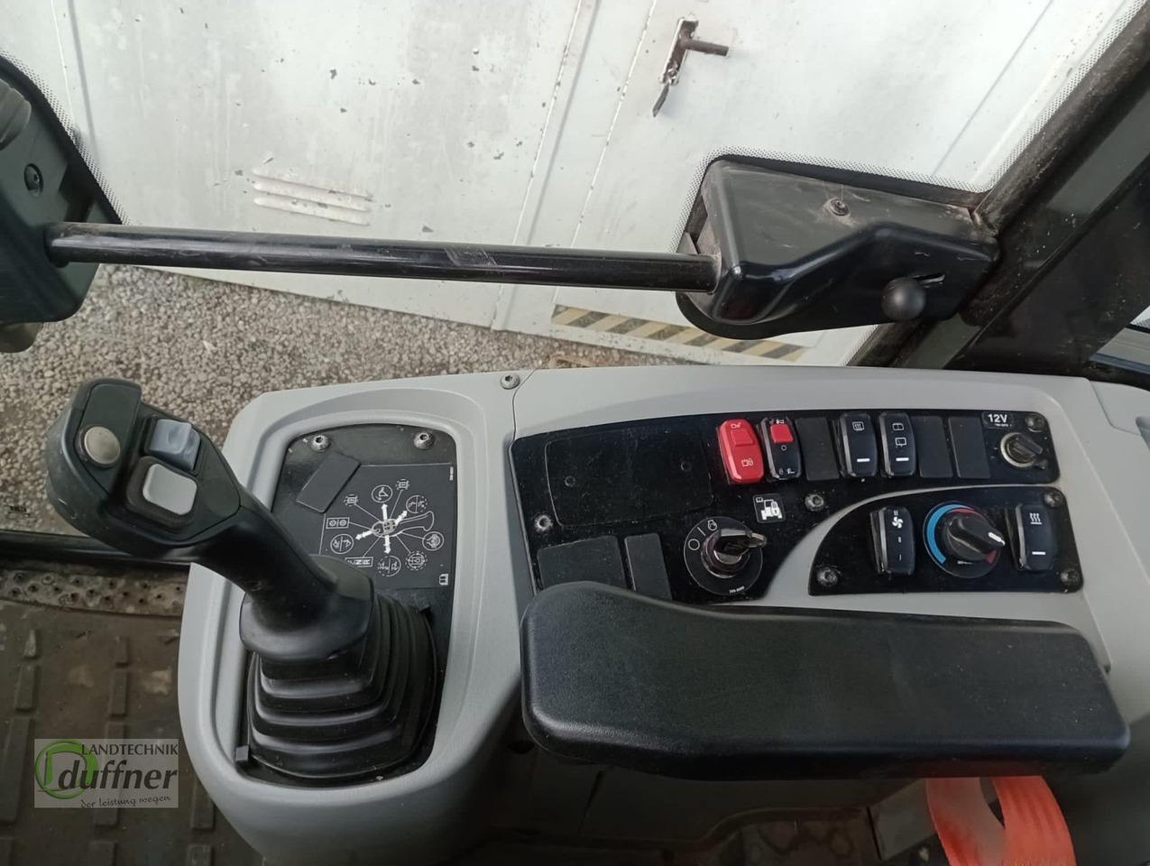 CAT 908 M - Kolesový nakladač: obrázok 5 CAT 908 M - Kolesový nakladač: obrázok 5