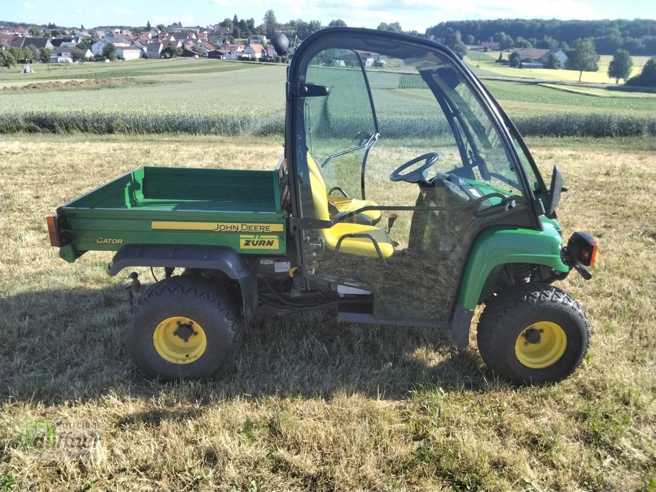 John Deere Gator 4X2 - ATV/ Štvorkolka: obrázok 1 John Deere Gator 4X2 - ATV/ Štvorkolka: obrázok 1