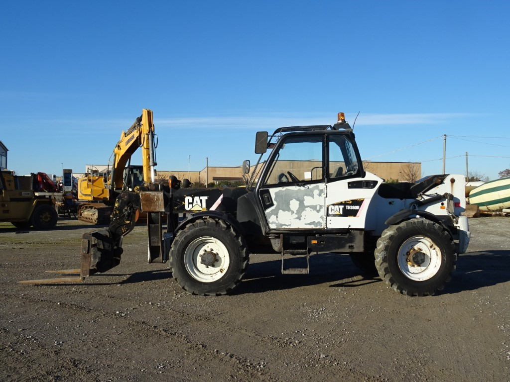 CATERPILLAR TH360B - Teleskopický nakladač: obrázok 2 CATERPILLAR TH360B - Teleskopický nakladač: obrázok 2