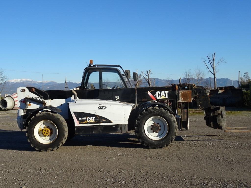 CATERPILLAR TH360B - Teleskopický nakladač: obrázok 4 CATERPILLAR TH360B - Teleskopický nakladač: obrázok 4