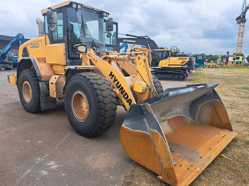 Hyundai HL940 - Kolesový nakladač: obrázok 2 Hyundai HL940 - Kolesový nakladač: obrázok 2