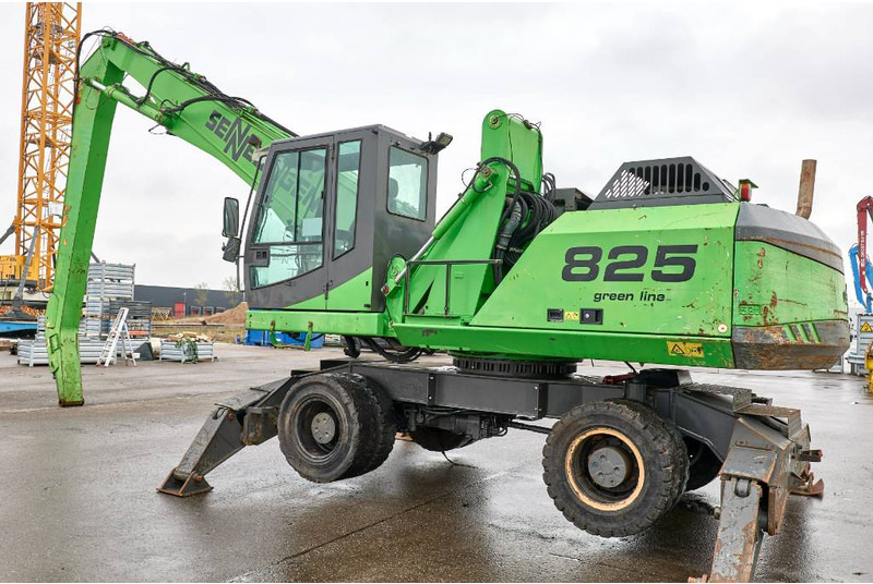 Sennebogen 825 M - Překládkové rýpadlo: obrázok 1 Sennebogen 825 M - Překládkové rýpadlo: obrázok 1