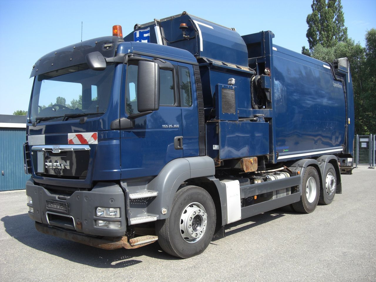 MAN 26360FNLL / SEITENLADER MAN 26360FNLL / SEITENLADER - Auto na odvoz odpadu: obrázok 1 MAN 26360FNLL / SEITENLADER MAN 26360FNLL / SEITENLADER - Auto na odvoz odpadu: obrázok 1