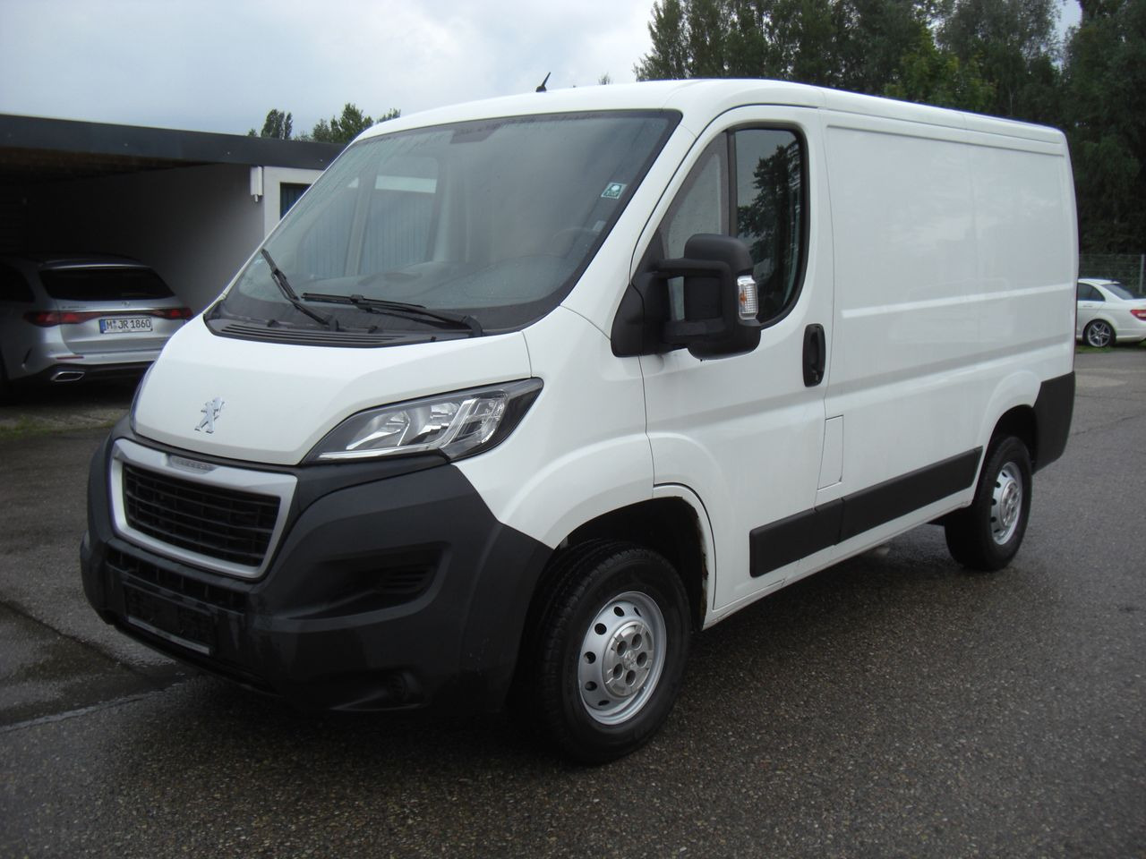 Peugeot BOXER 2,0 KURZ/NIEDRIG - Malá dodávka: obrázok 1 Peugeot BOXER 2,0 KURZ/NIEDRIG - Malá dodávka: obrázok 1