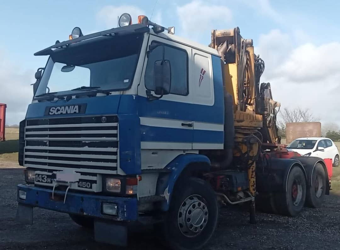 Scania R143-450 V8 Tractor unit with crane - Ťahač: obrázok 2 Scania R143-450 V8 Tractor unit with crane - Ťahač: obrázok 2