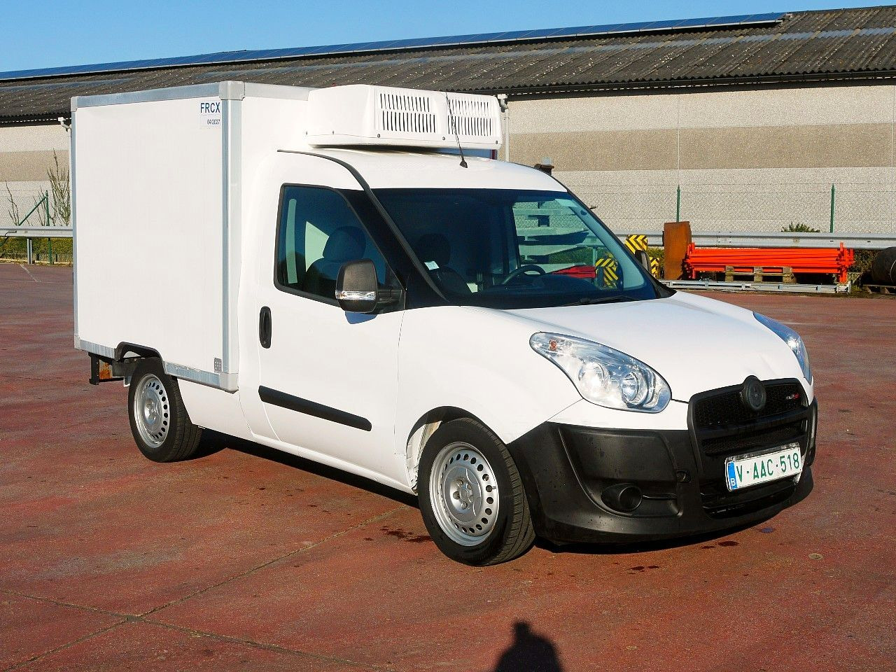 Fiat 1.3 DOBLO KUHLKOFFER RELEC FROD TR22 -20C - Chladiarenská dodávka: obrázok 2 Fiat 1.3 DOBLO KUHLKOFFER RELEC FROD TR22 -20C - Chladiarenská dodávka: obrázok 2