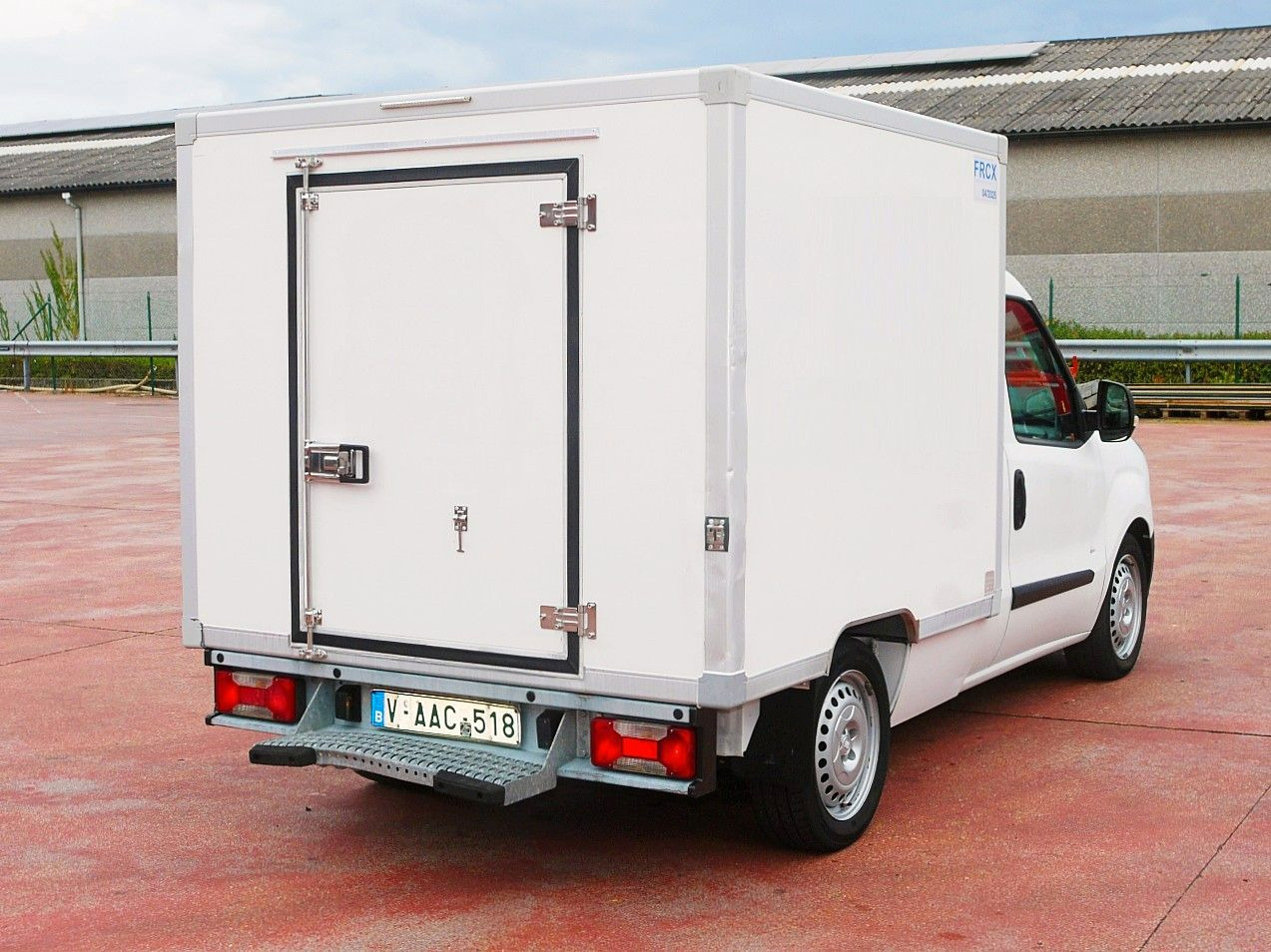 Fiat DOBLO 1.3 KUHLKOFFER RELEC FROID TR 22 -20C - Chladiarenská dodávka: obrázok 5 Fiat DOBLO 1.3 KUHLKOFFER RELEC FROID TR 22 -20C - Chladiarenská dodávka: obrázok 5