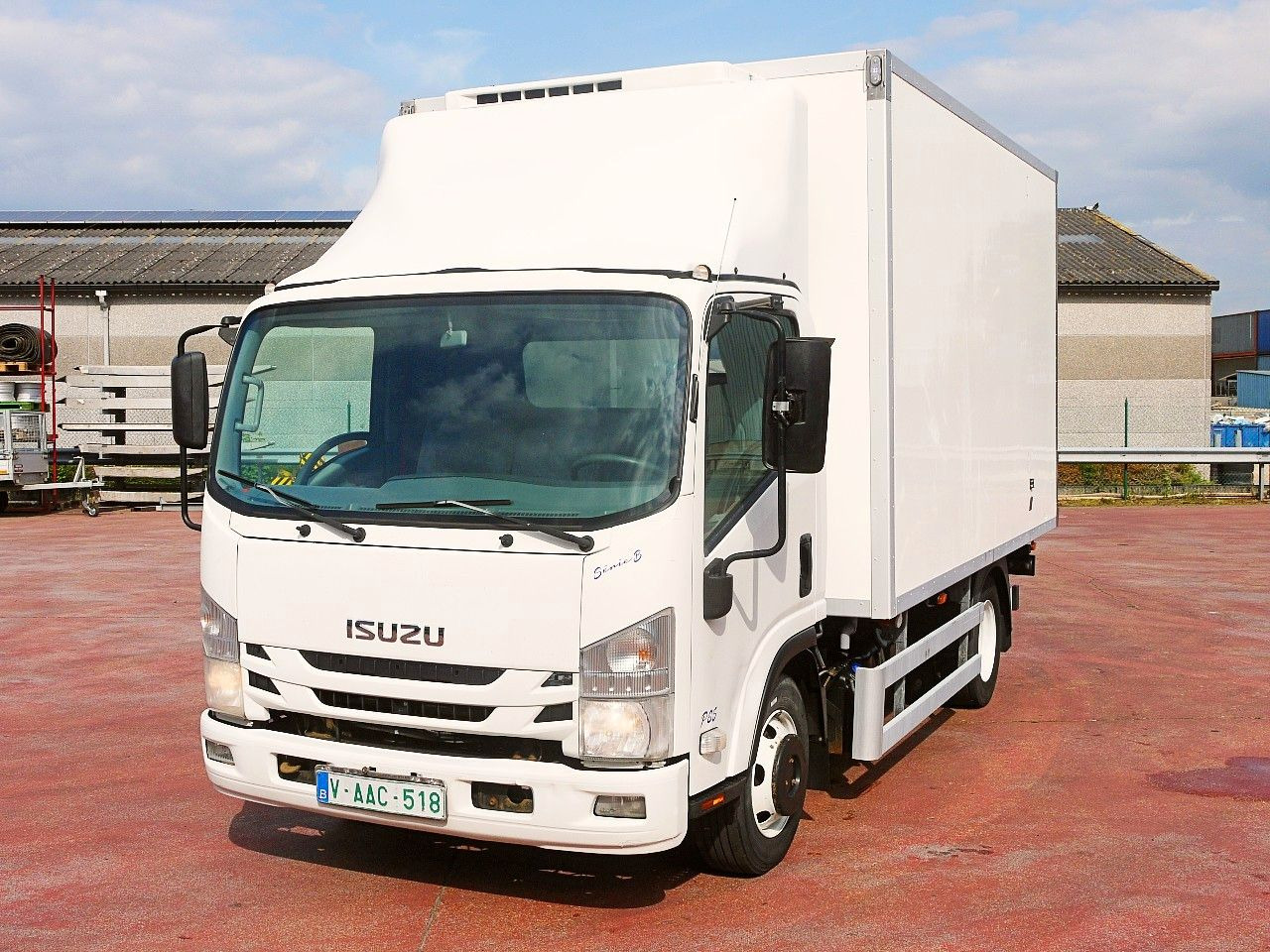 Isuzu N2R 75 KUHLKOFFER THERMOKING V500 MAX €6 - Chladiarenská dodávka: obrázok 5 Isuzu N2R 75 KUHLKOFFER THERMOKING V500 MAX €6 - Chladiarenská dodávka: obrázok 5