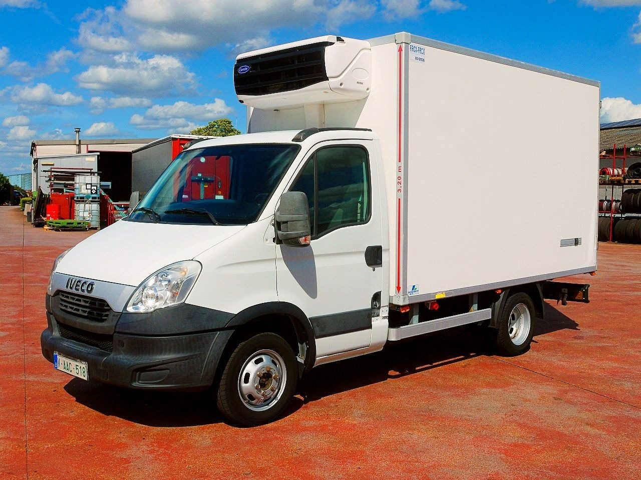 Iveco 35C13 DAILY KUHLKOFFER CARRIER XARIOS 600 MULTI - Chladiarenská dodávka: obrázok 4 Iveco 35C13 DAILY KUHLKOFFER CARRIER XARIOS 600 MULTI - Chladiarenská dodávka: obrázok 4