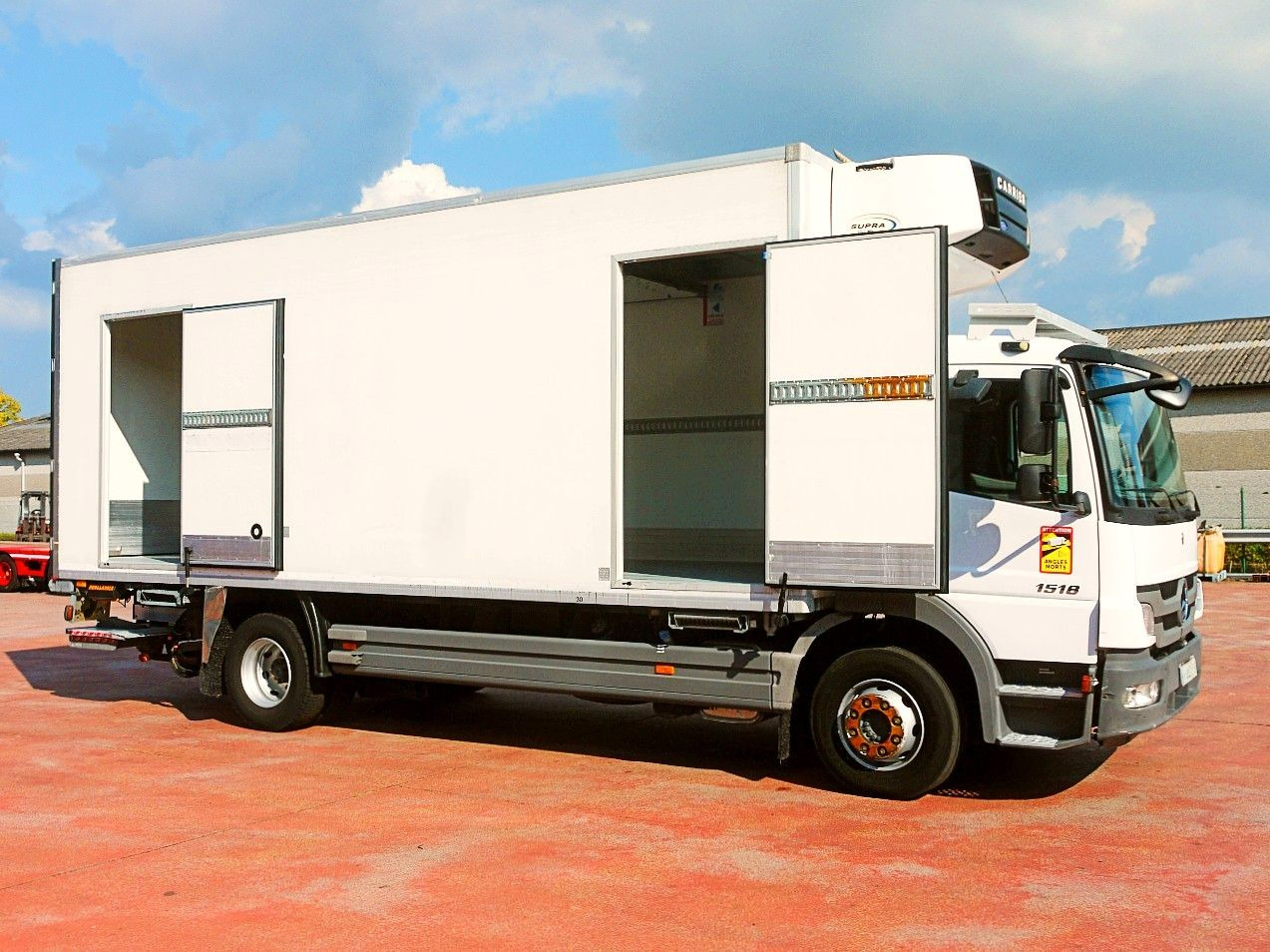 Mercedes-Benz 1518 ATEGO KUHLKOFER CARRIER SUPRA 850 Mult LUFT - Chladirenské nákladné vozidlo: obrázok 3 Mercedes-Benz 1518 ATEGO KUHLKOFER CARRIER SUPRA 850 Mult LUFT - Chladirenské nákladné vozidlo: obrázok 3