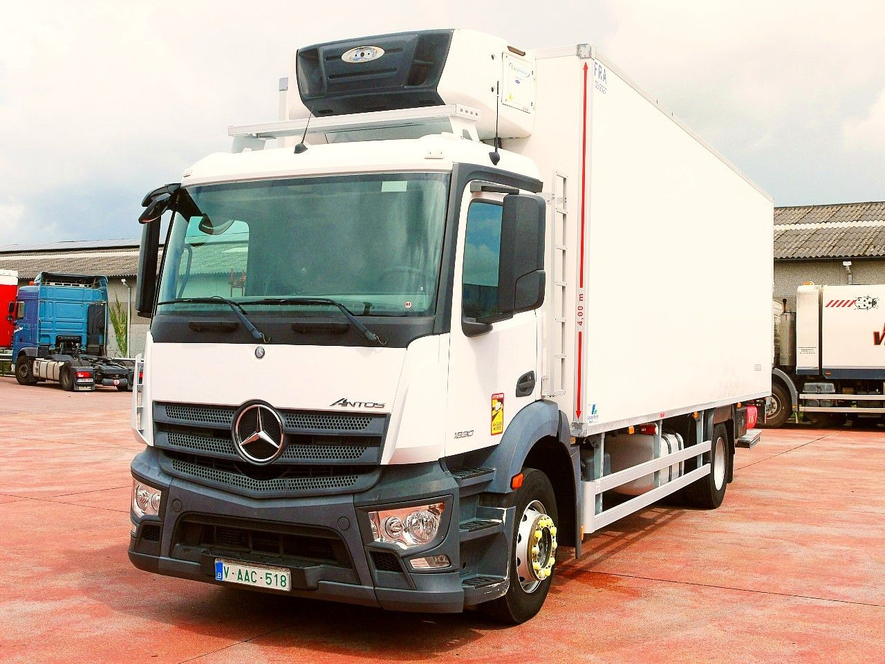 Mercedes-Benz 1830 ANTOS KUHLKOFFER CARRIER SUPRA 850 - Chladirenské nákladné vozidlo: obrázok 4 Mercedes-Benz 1830 ANTOS KUHLKOFFER CARRIER SUPRA 850 - Chladirenské nákladné vozidlo: obrázok 4