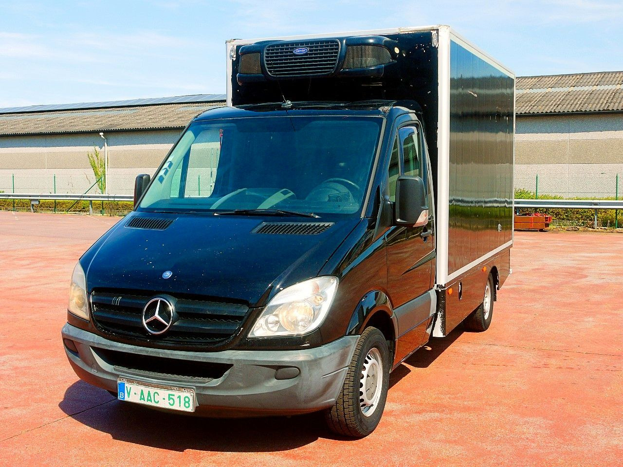 Mercedes-Benz 319 SPRINTER V6 KUHLKOFFER CARRIER PULSOR 600 MT - Chladiarenská dodávka: obrázok 5 Mercedes-Benz 319 SPRINTER V6 KUHLKOFFER CARRIER PULSOR 600 MT - Chladiarenská dodávka: obrázok 5