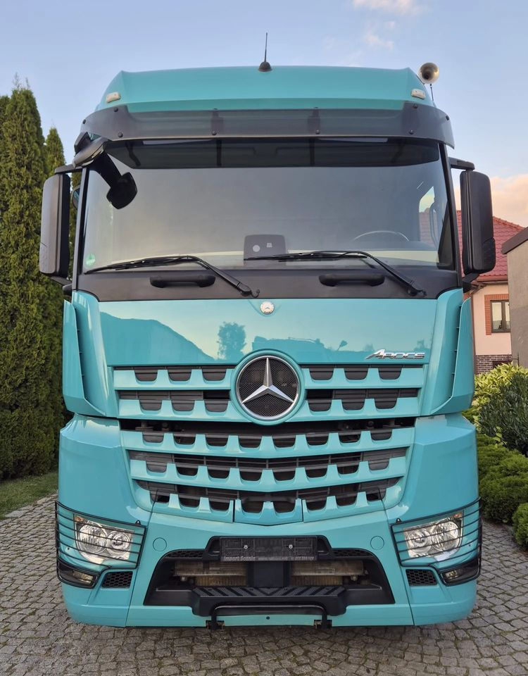 Mercedes-Benz AROCS - Ťahač: obrázok 2 Mercedes-Benz AROCS - Ťahač: obrázok 2