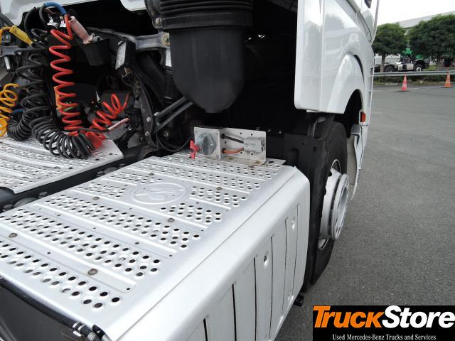 Mercedes-Benz Actros 1843 LS - Ťahač: obrázok 2 Mercedes-Benz Actros 1843 LS - Ťahač: obrázok 2