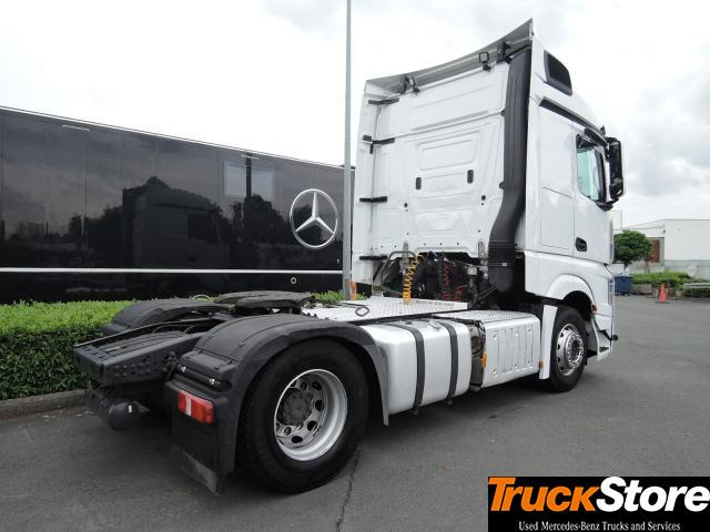Mercedes-Benz Actros 1845 LS - Ťahač: obrázok 4 Mercedes-Benz Actros 1845 LS - Ťahač: obrázok 4