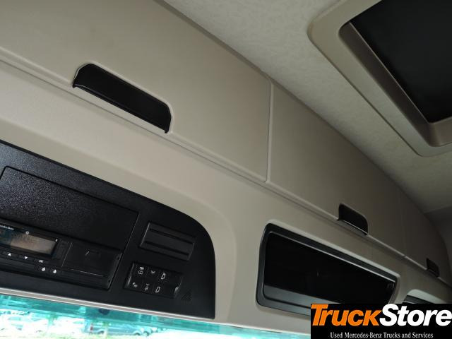 Mercedes-Benz Actros 1845 LS - Ťahač: obrázok 2 Mercedes-Benz Actros 1845 LS - Ťahač: obrázok 2