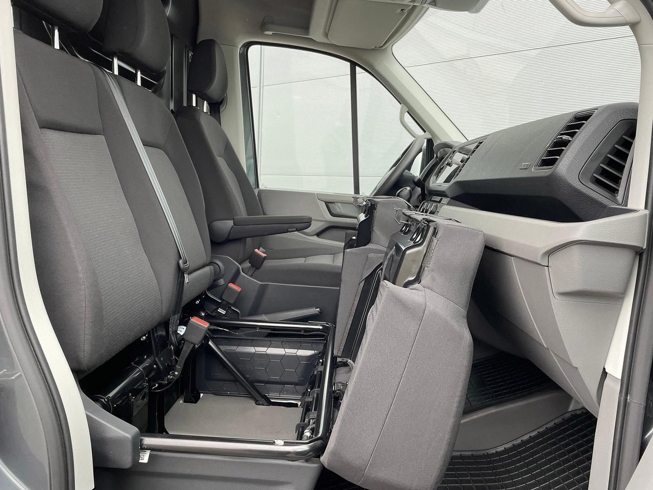 Furgon MAN TGE 3.160 L4H3 KASTEN TEMPOMAT AHK SITZHZ DAB: obrázok 25 Furgon MAN TGE 3.160 L4H3 KASTEN TEMPOMAT AHK SITZHZ DAB: obrázok 25