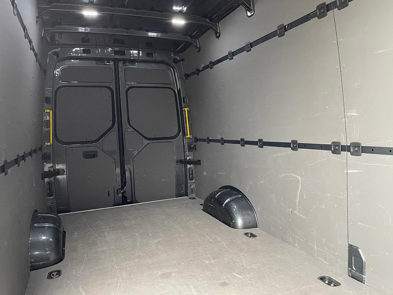 Furgon MAN TGE 3.160 L4H3 KASTEN TEMPOMAT AHK SITZHZ DAB: obrázok 10 Furgon MAN TGE 3.160 L4H3 KASTEN TEMPOMAT AHK SITZHZ DAB: obrázok 10