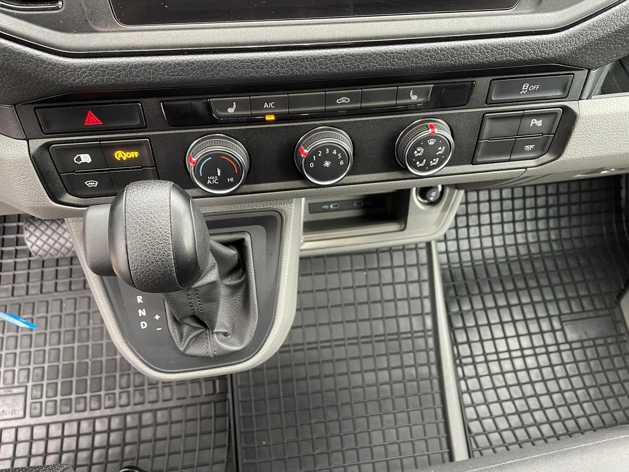 Furgon MAN TGE 3.160 L4H3 KASTEN TEMPOMAT AHK SITZHZ DAB: obrázok 28 Furgon MAN TGE 3.160 L4H3 KASTEN TEMPOMAT AHK SITZHZ DAB: obrázok 28