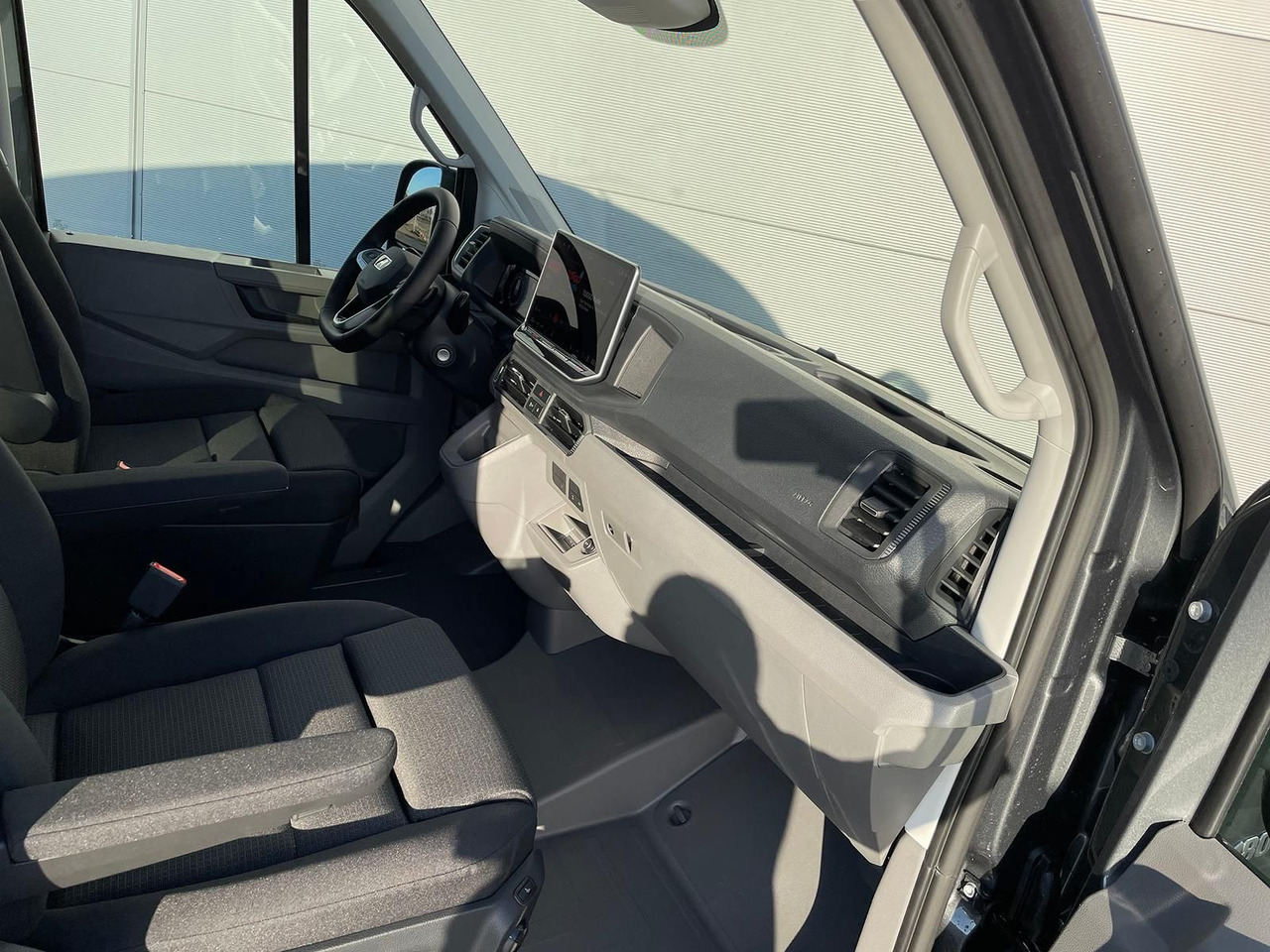 Furgon MAN TGE 3.180 L3H2 KASTEN 4x4 AUTOM ACC LED AHK DAB: obrázok 28 Furgon MAN TGE 3.180 L3H2 KASTEN 4x4 AUTOM ACC LED AHK DAB: obrázok 28