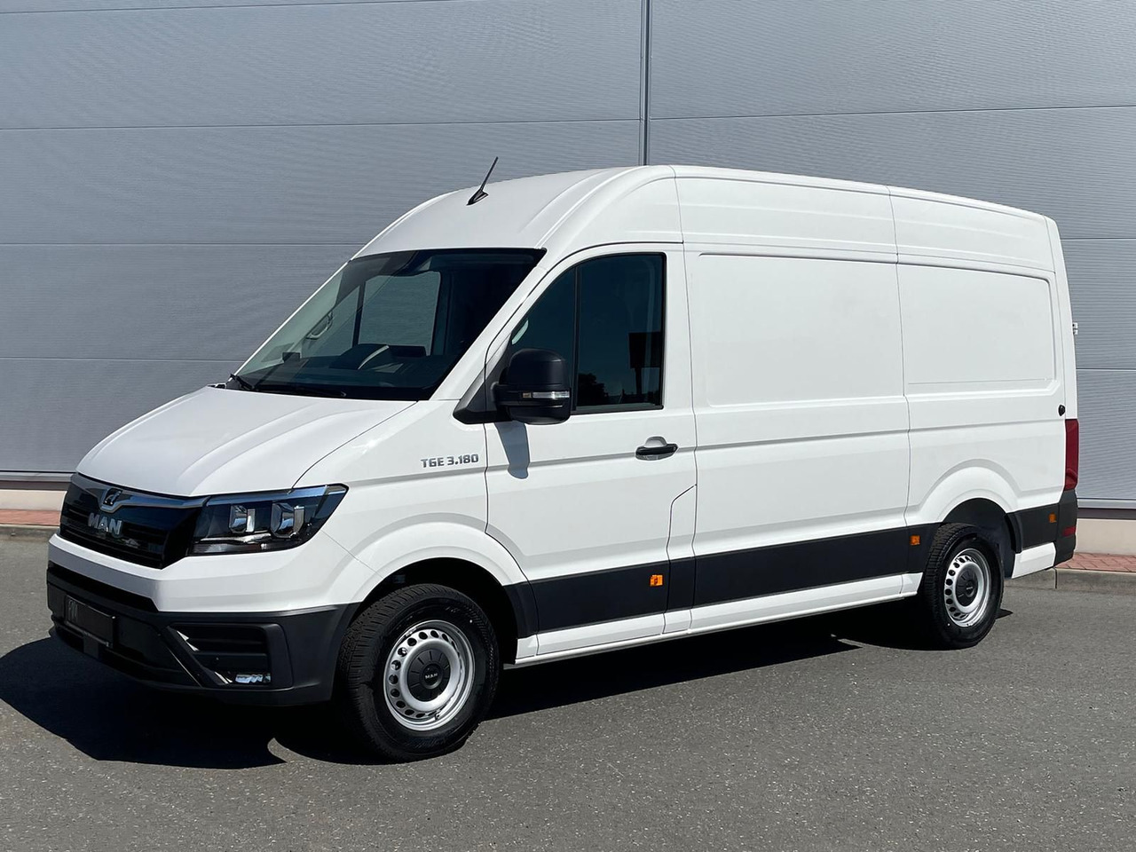 MAN TGE 3.180 L3H3 Kasten KAMERA NAVI DAB SITZH TEMP - Automobil: obrázok 1 MAN TGE 3.180 L3H3 Kasten KAMERA NAVI DAB SITZH TEMP - Automobil: obrázok 1