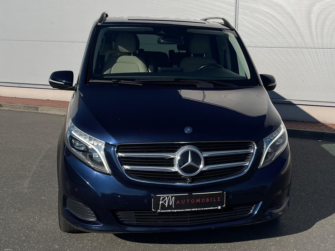 Mercedes-Benz V 250 d Avantgarde 360°KAMERA LED ALLRAD - Mikrobus: obrázok 3 Mercedes-Benz V 250 d Avantgarde 360°KAMERA LED ALLRAD - Mikrobus: obrázok 3