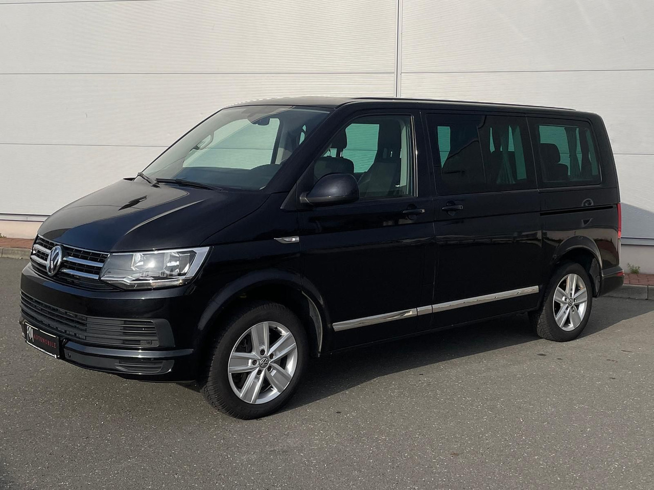 Volkswagen T6 Multivan Comfortline 4M AHK STANDHZ SITZH DAB - Minibus, Mikrobus: obrázok 1 Volkswagen T6 Multivan Comfortline 4M AHK STANDHZ SITZH DAB - Minibus, Mikrobus: obrázok 1