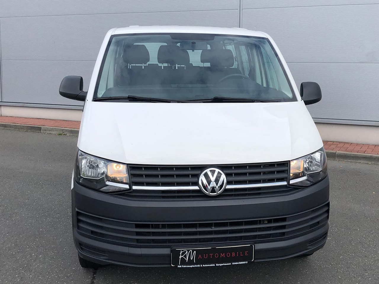 Volkswagen T6 Transporter 2.0 TDI Kombi lang 9-SITZE TEMP - Minibus, Mikrobus: obrázok 3 Volkswagen T6 Transporter 2.0 TDI Kombi lang 9-SITZE TEMP - Minibus, Mikrobus: obrázok 3
