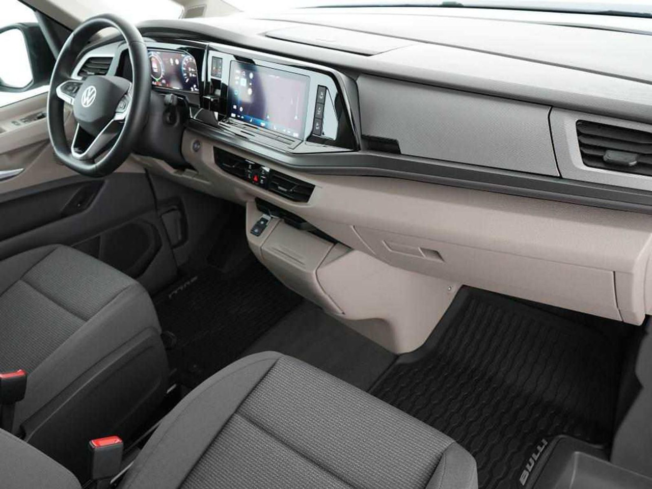 Volkswagen T7 Multivan eHybrid lang 4MOTION NAVI AHK ACC - Minibus: obrázok 3 Volkswagen T7 Multivan eHybrid lang 4MOTION NAVI AHK ACC - Minibus: obrázok 3